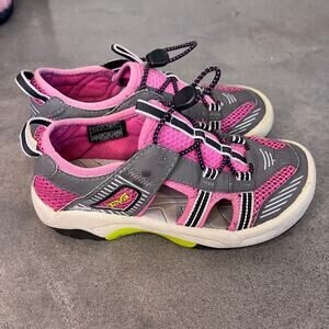 Teva gray pink hybrid sneaker closed toe sandals sockless hiking shoes girls 1